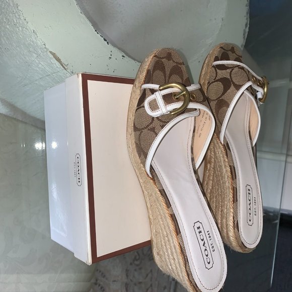 Coach Korrin Sandals - Picture 3 of 5